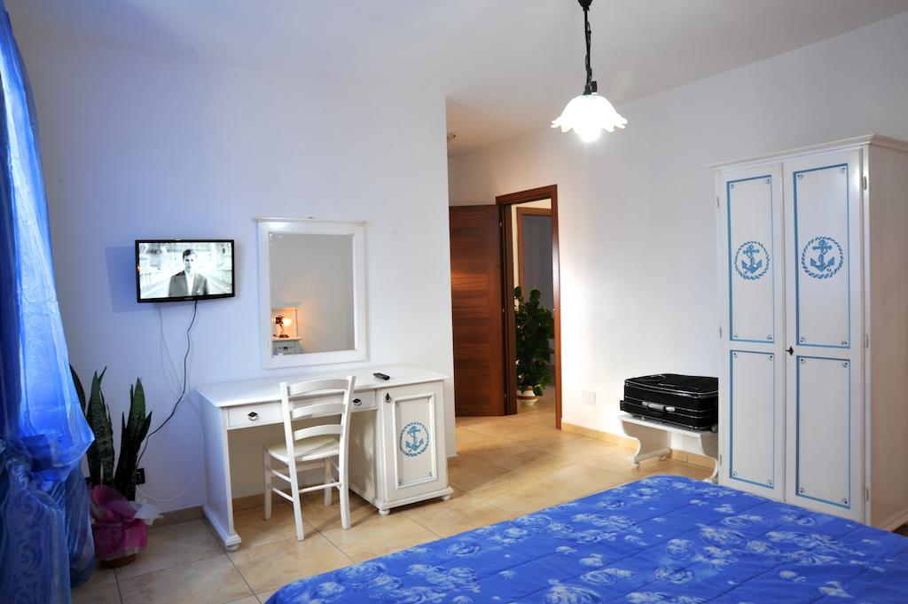 B&B L'Ancora Porto Torres Habitación foto